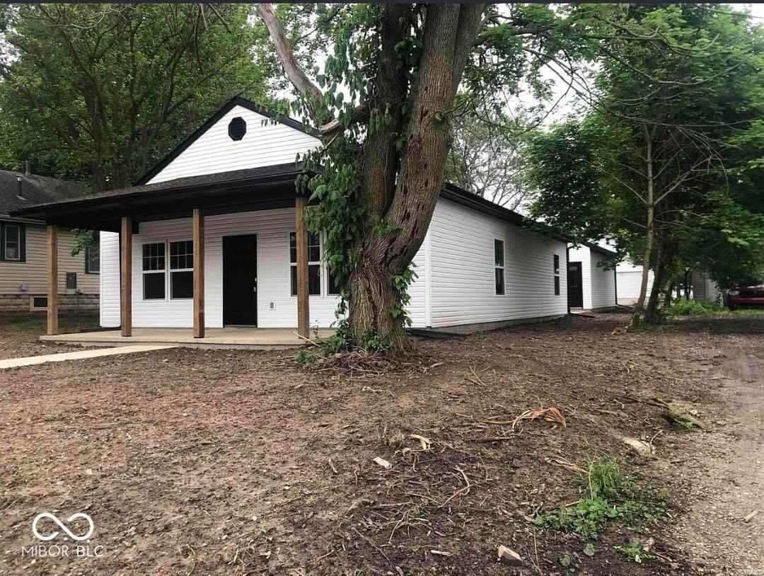 1627 S Union St - Photo 3 of 6