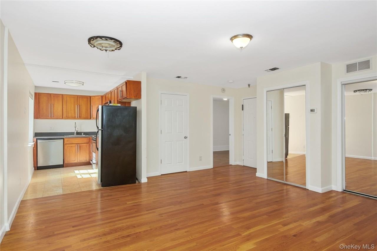 403 Chateau Rive Unit 403 #403 - Photo 7 of 21