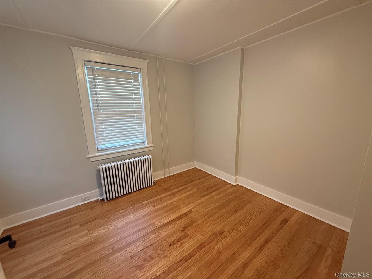 21 Lake St - Photo 3 of 9