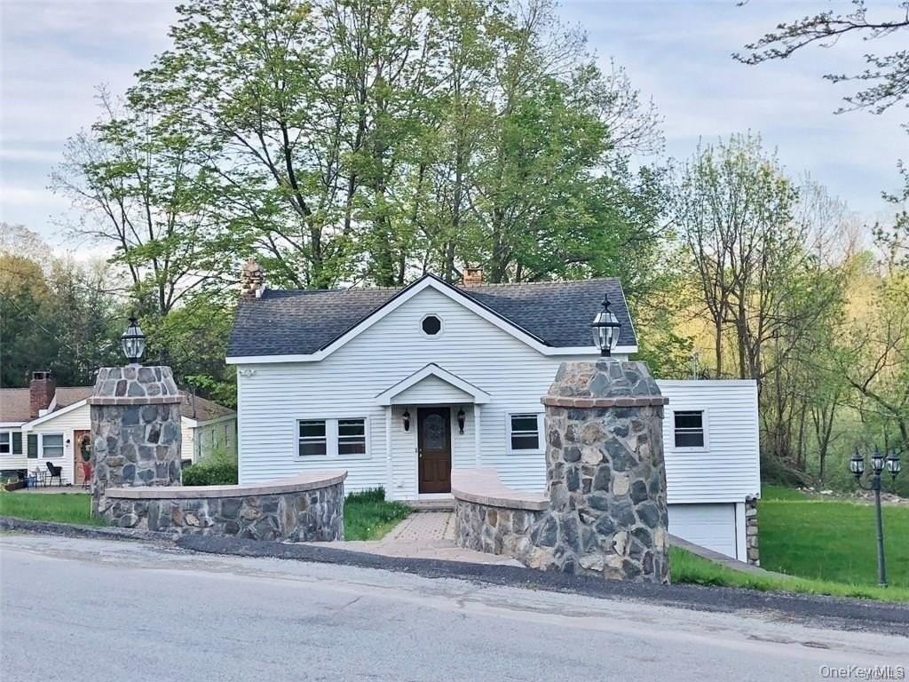 16 Lake Ave - Photo 2 of 28