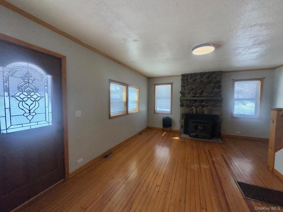 16 Lake Ave - Photo 4 of 28