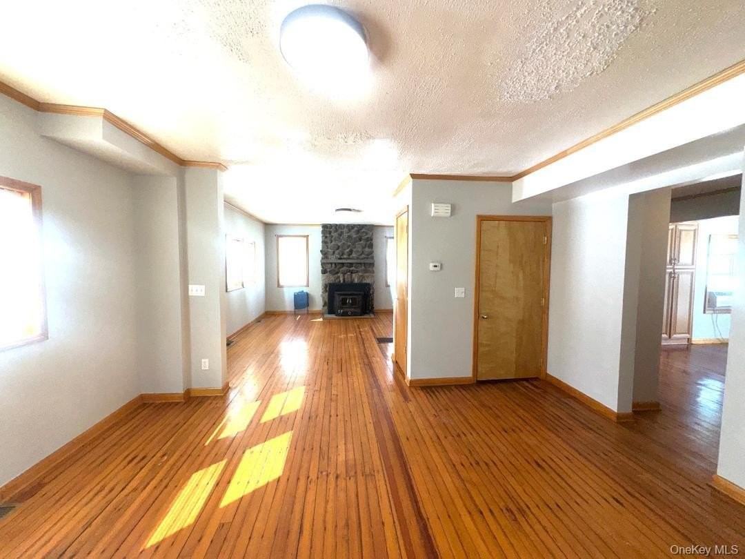 16 Lake Ave - Photo 7 of 28