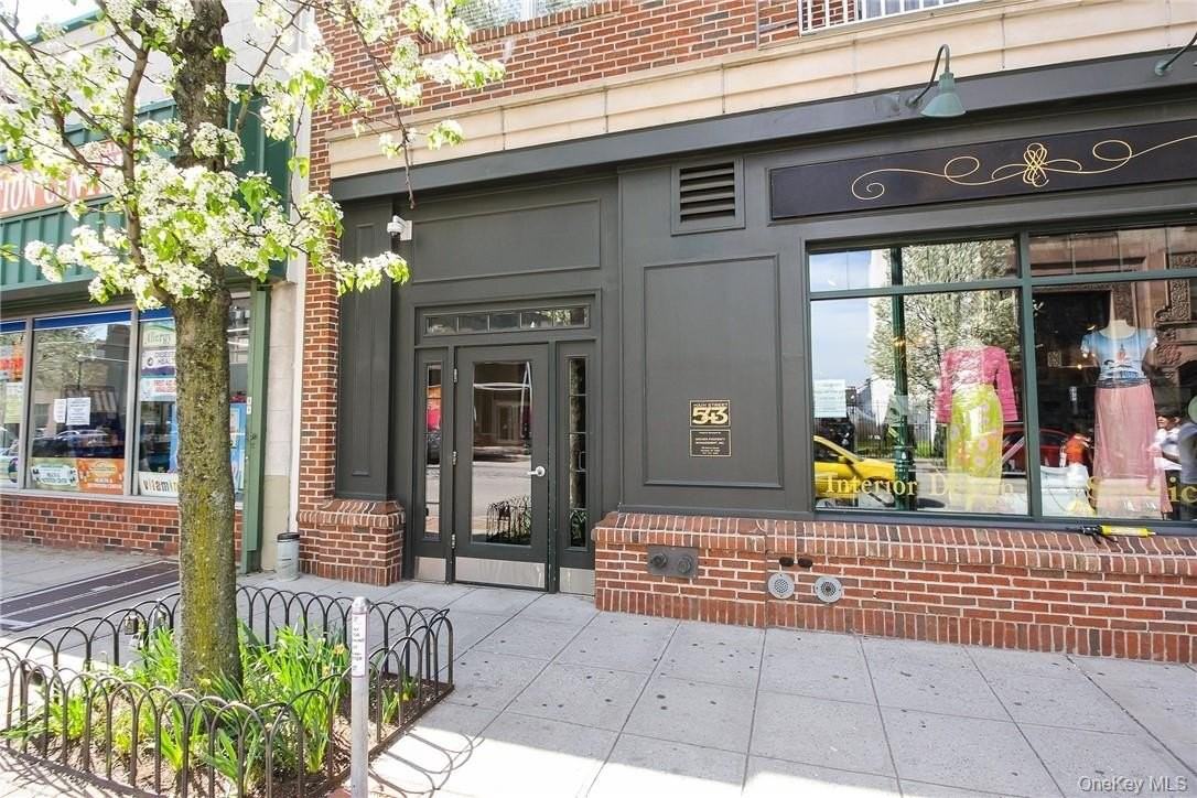 543 Main St Apt 211 - Photo 2 of 22