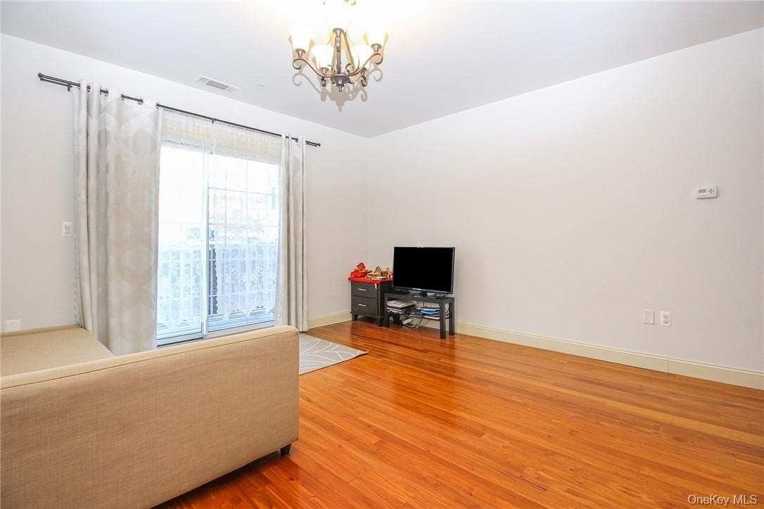 543 Main St Apt 211 - Photo 5 of 22