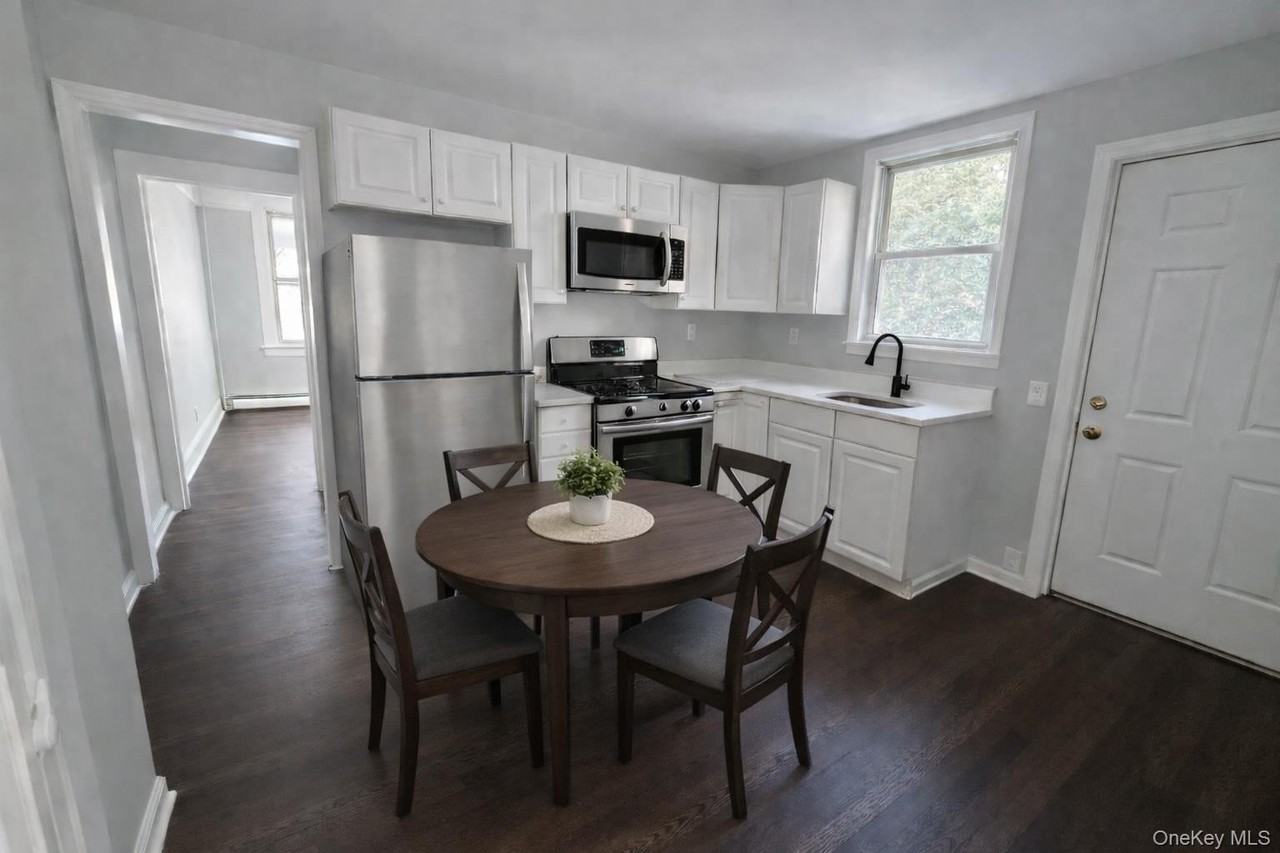 64-66 Hawley Ave Unit 66 - Photo 5 of 16