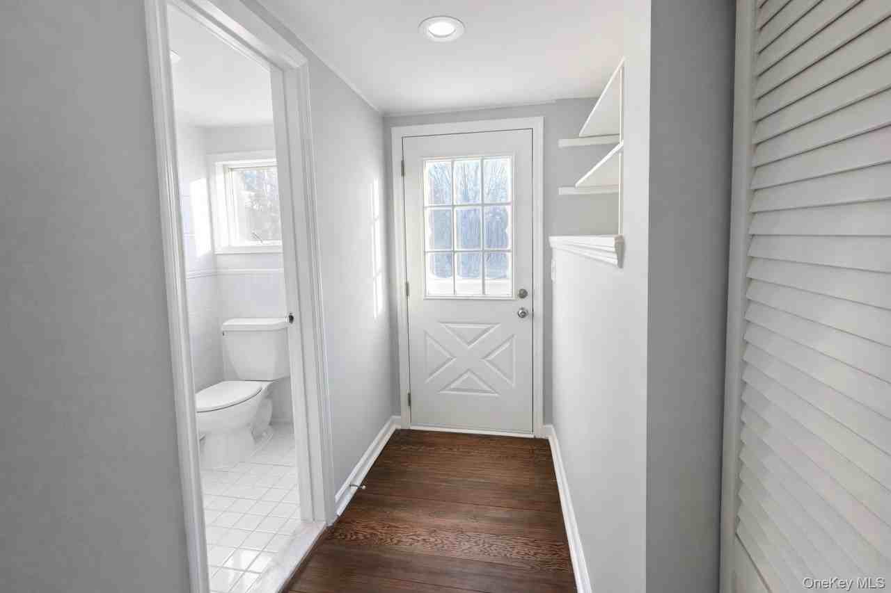 64-66 Hawley Ave Unit 66 - Photo 7 of 16