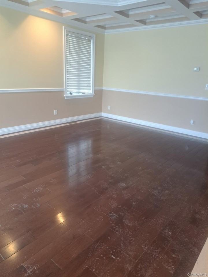 12114 149th Ave Unit 2 - Photo 3 of 7