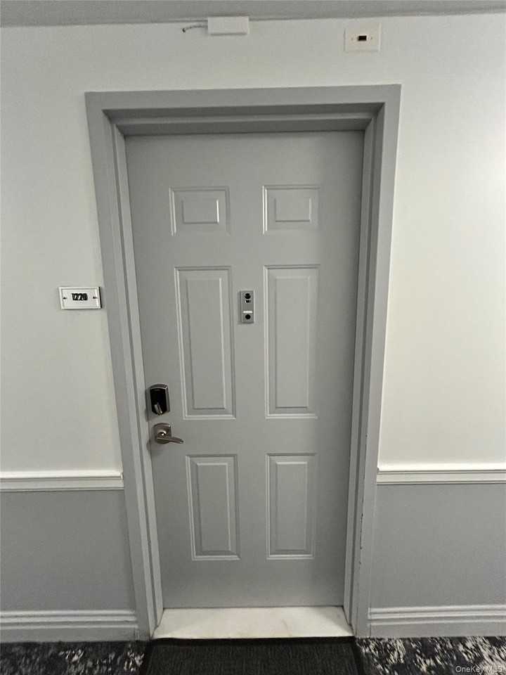 125 Parkway Rd Apt 1220 - Photo 3 of 19