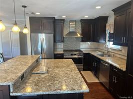 featured image of 17 Lee Ave