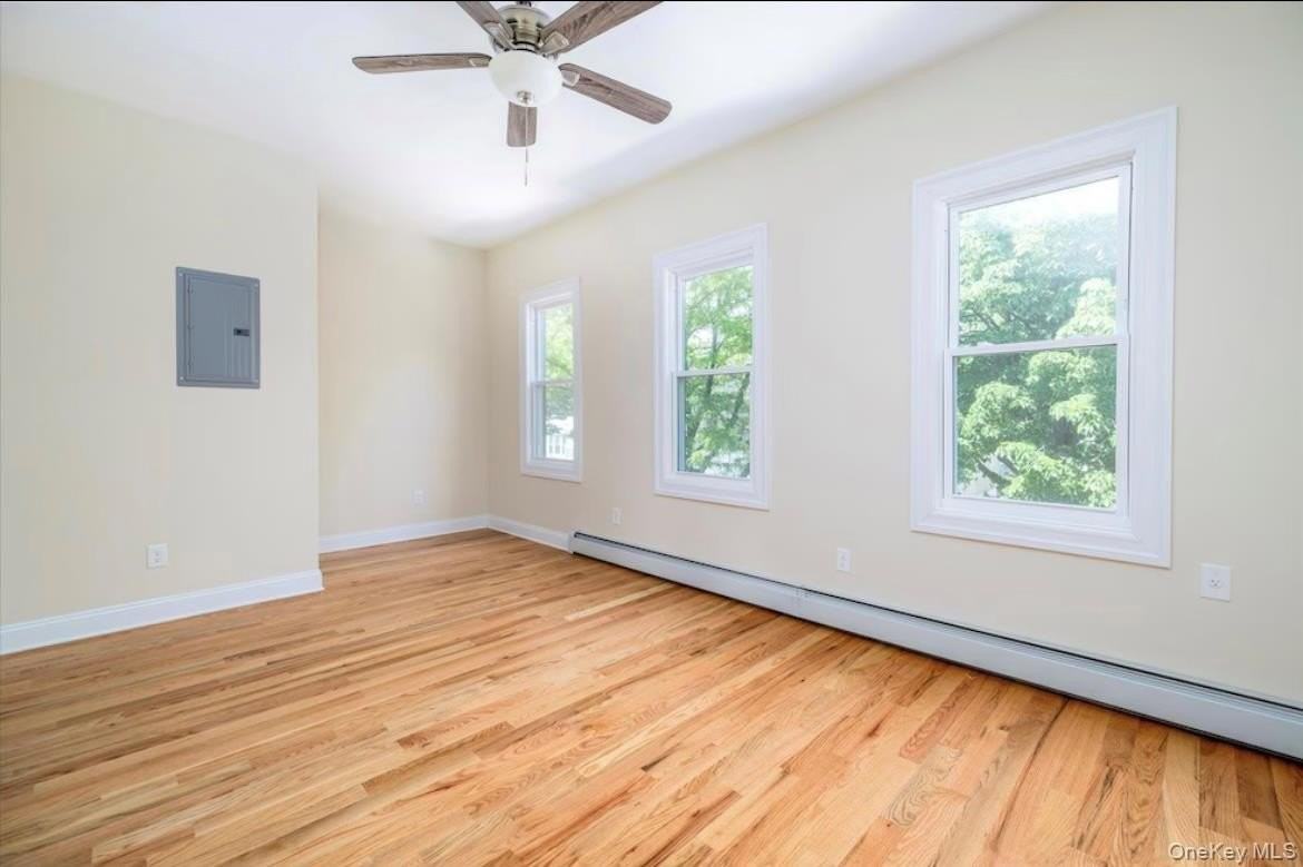 14614 Shore Ave - Photo 3 of 9