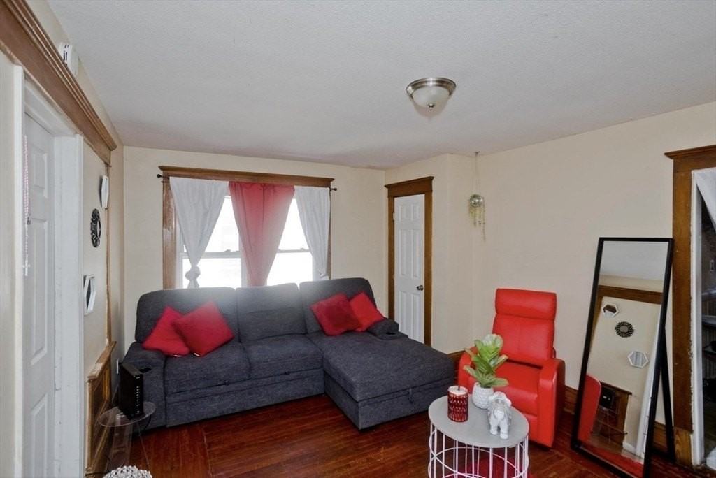 3 Saint Paul St Unit 1 - Photo 7 of 13