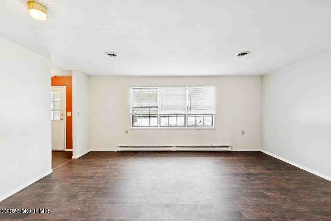 23A Sterling St - Photo 3 of 15