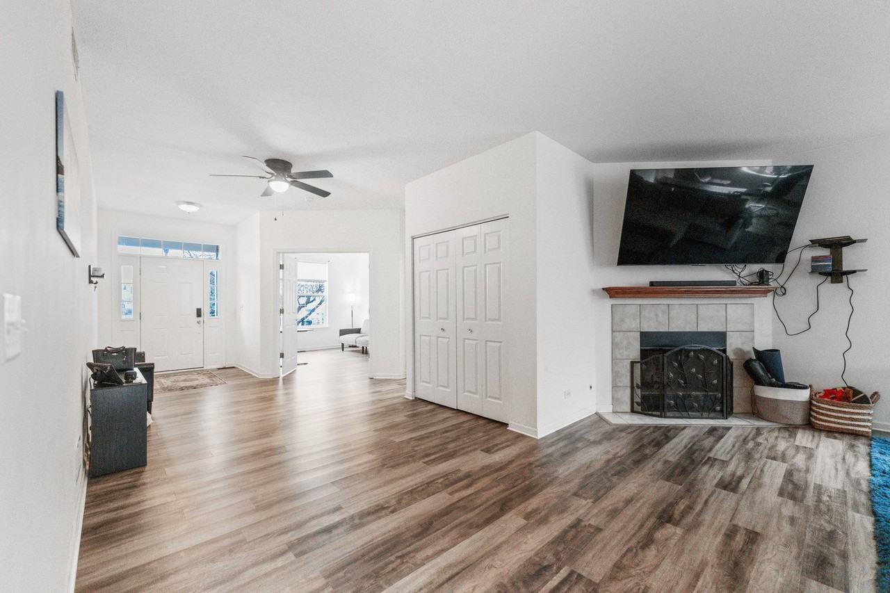 1455 Reserve Ln Unit 1455 - Photo 3 of 23