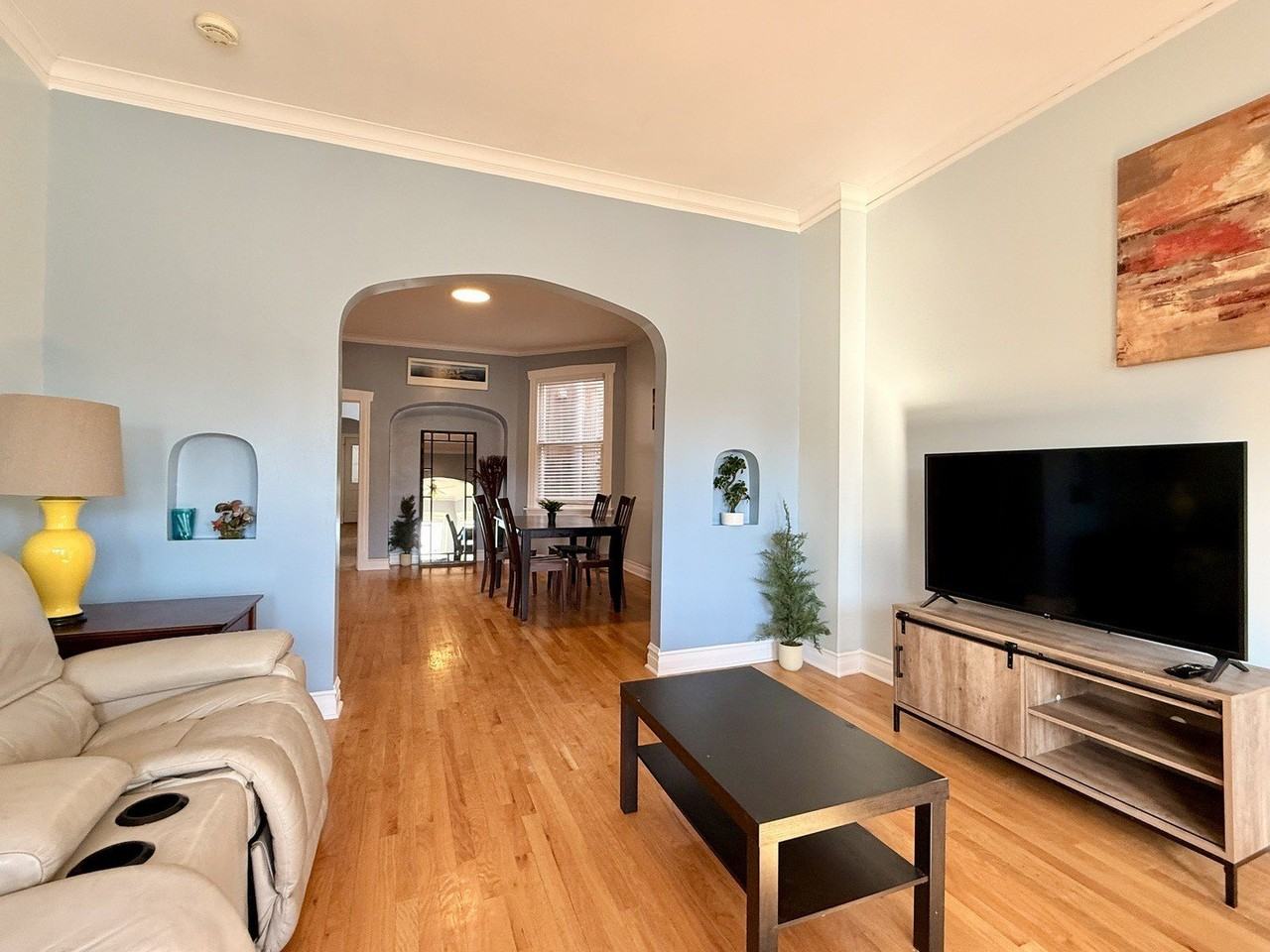 2604 W Fullerton Ave Unit 2 - Photo 6 of 15