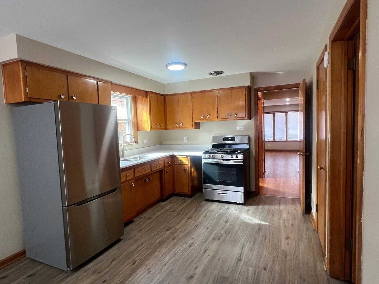 6321 S Narragansett Ave - Photo 3 of 13