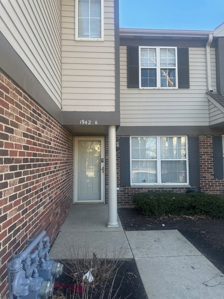 1942 Heron Ave Unit B - Photo 2 of 19