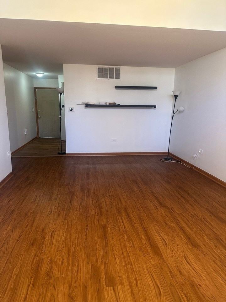 1942 Heron Ave Unit B - Photo 4 of 19