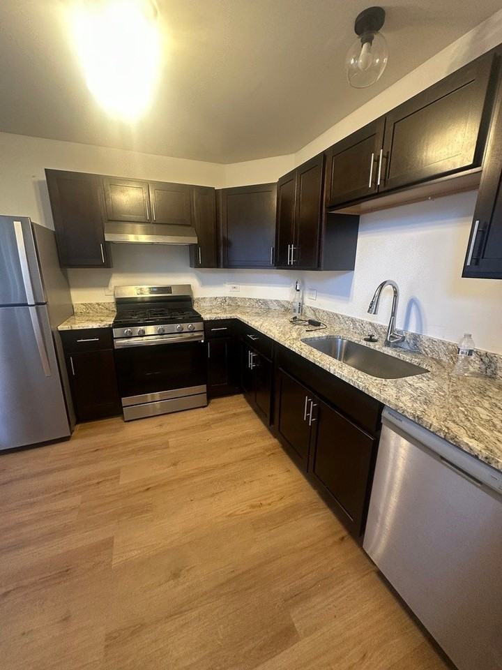 1942 Heron Ave Unit B - Photo 6 of 19