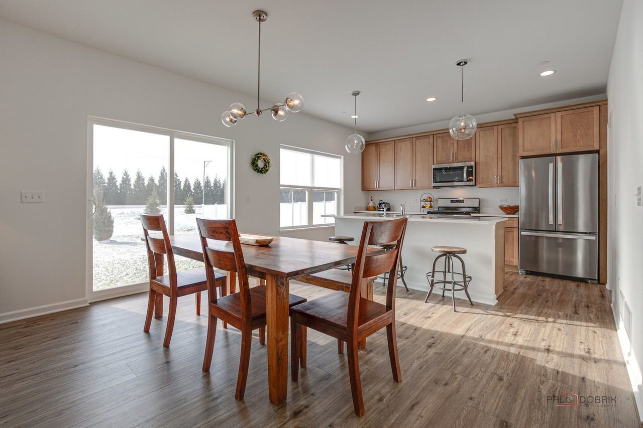 2490 Olivia - Photo 2 of 26