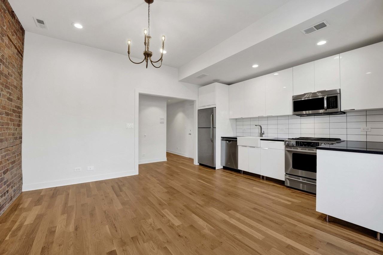 4911 S Calumet Ave Apt 2n - Photo 7 of 22