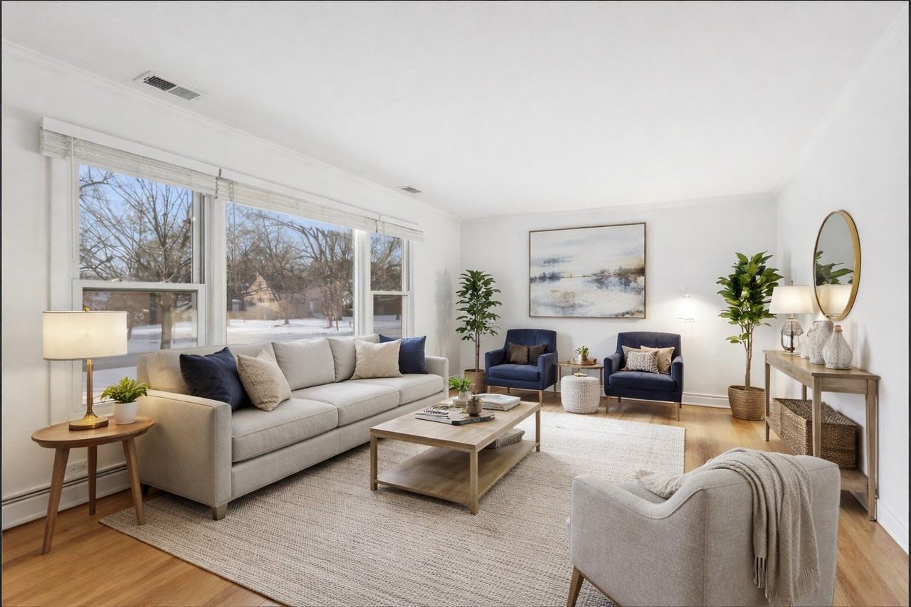 645 Justina St - Photo 3 of 24