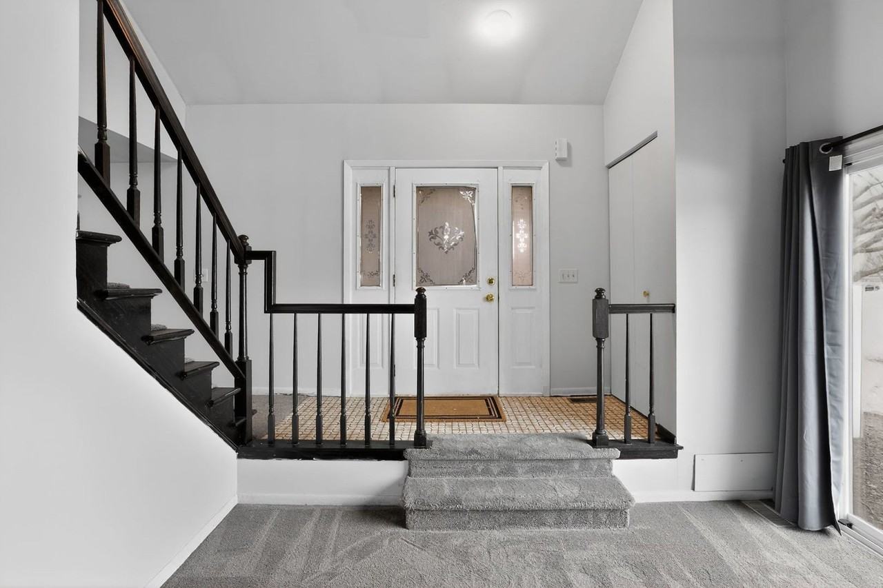 1336 Queensgreen Cir Unit 1336 - Photo 4 of 33