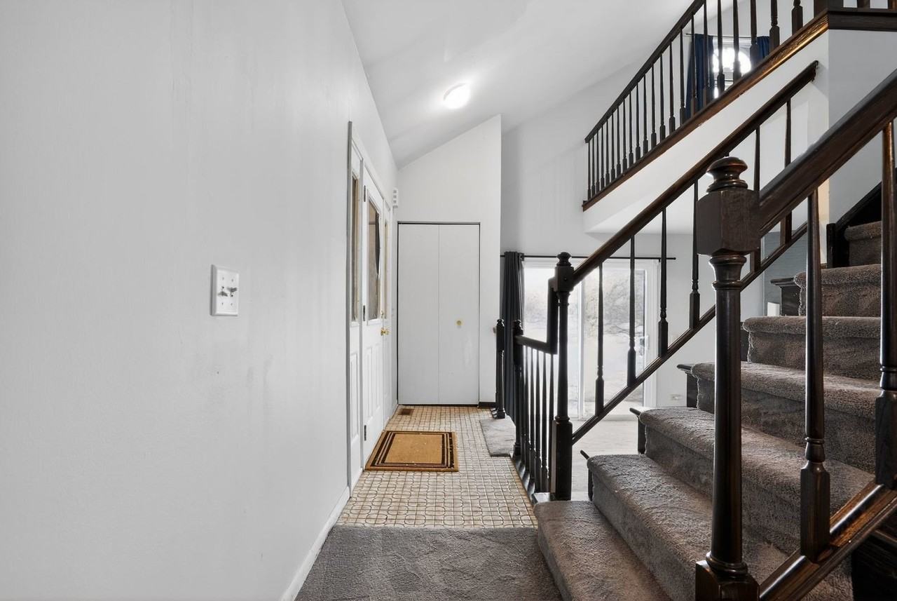 1336 Queensgreen Cir Unit 1336 - Photo 5 of 33