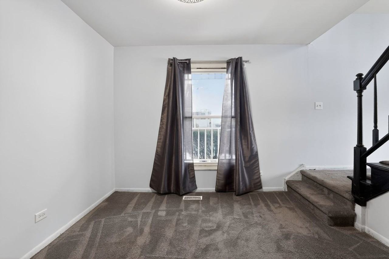 1336 Queensgreen Cir Unit 1336 - Photo 6 of 33