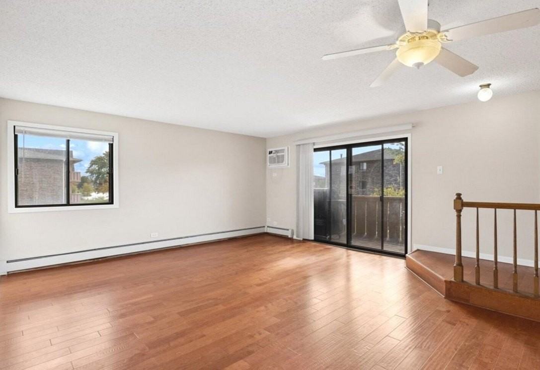 11 Echo Ct Apt 12 - Photo 3 of 13