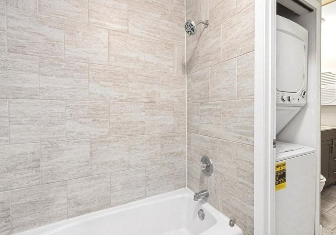 11 Echo Ct Apt 12 - Photo 7 of 13