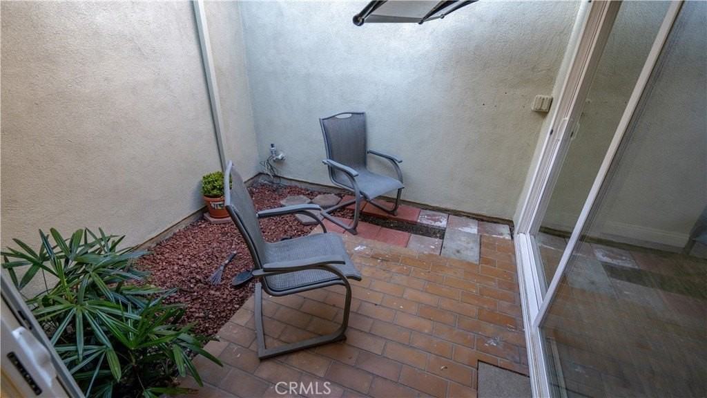 1185 Mountain Gate Rd - Photo 6 of 24