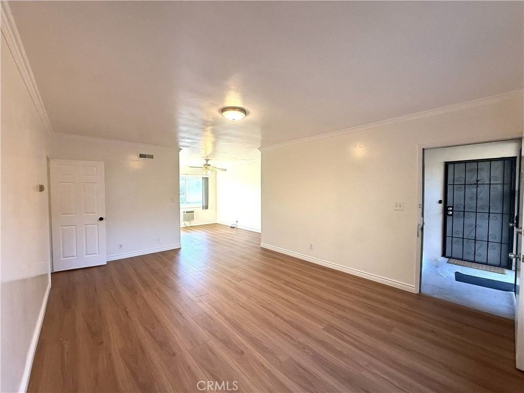 665 S Lake Ave - Photo 2 of 9