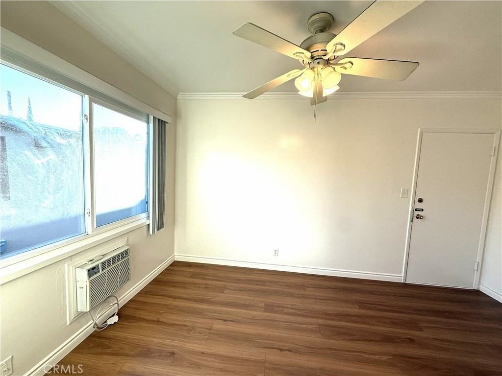 665 S Lake Ave - Photo 3 of 9