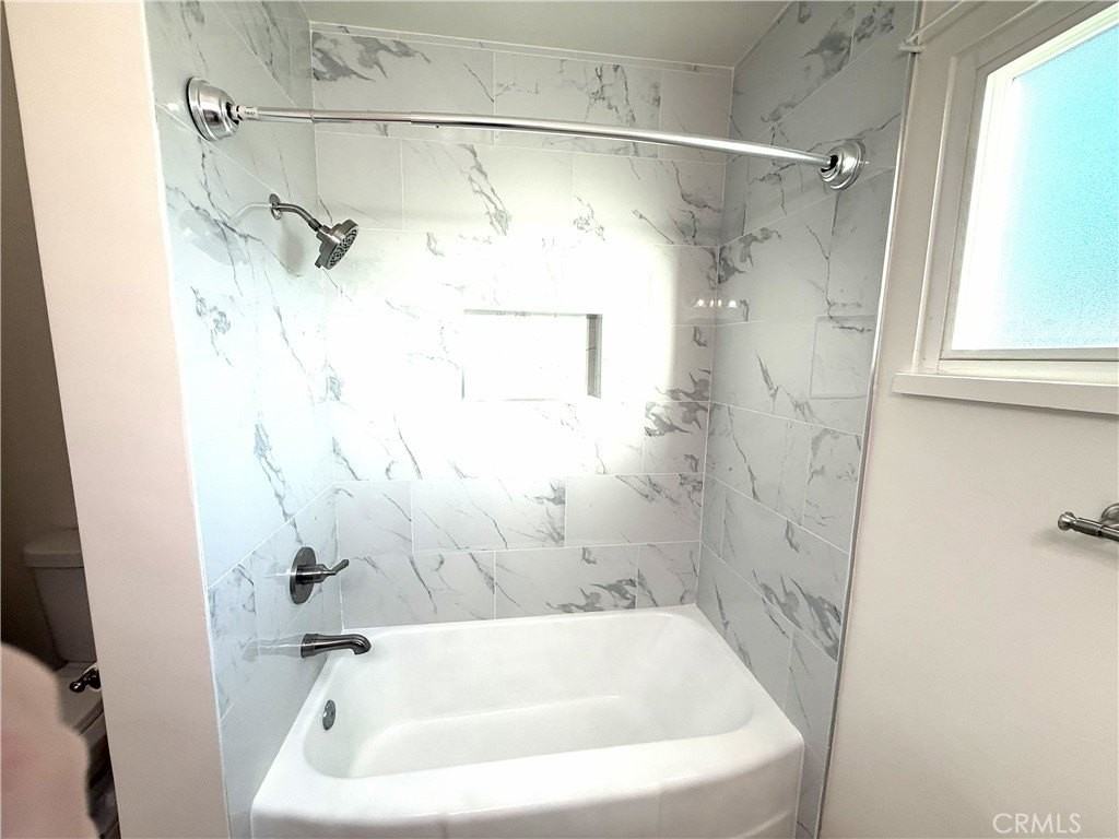 665 S Lake Ave - Photo 7 of 9