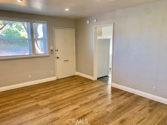 2513 Tulare Ave - Photo 5 of 17