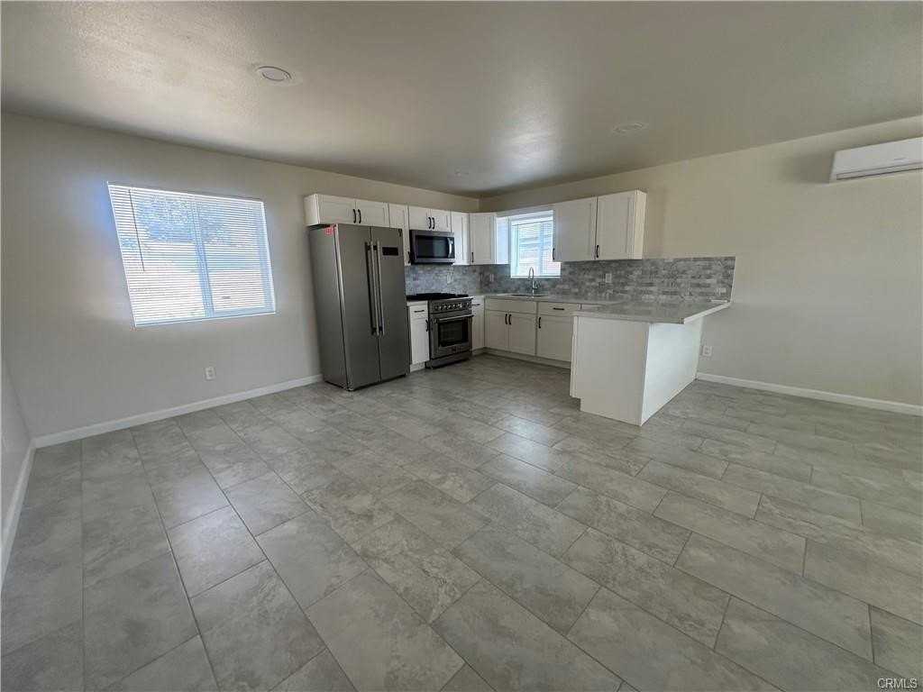 1094 Donna Ln - Photo 3 of 12