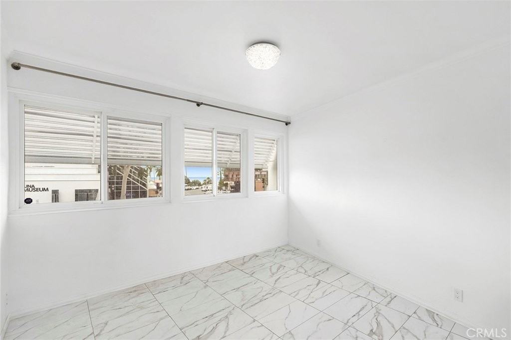 245 Aster St #7 - Photo 4 of 8