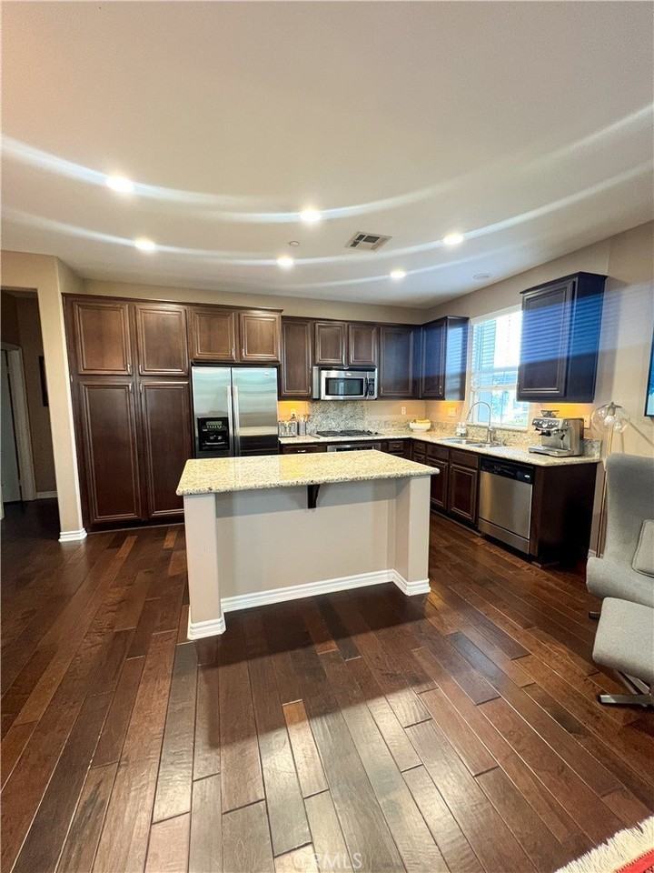 11497 Toscana Cir - Photo 5 of 13