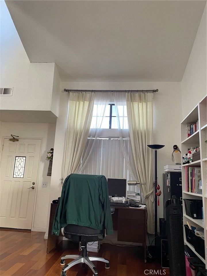 17410 Marda Ave - Photo 3 of 13