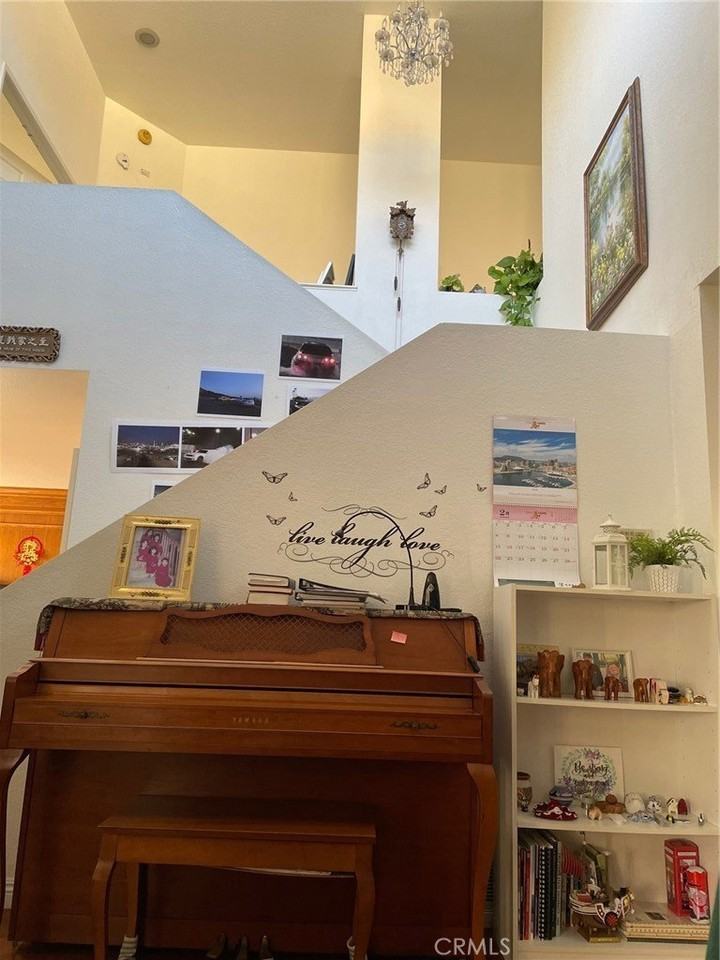 17410 Marda Ave - Photo 4 of 13