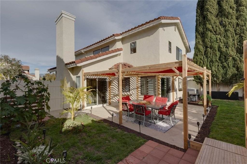 26022 Dundee Dr - Photo 2 of 20