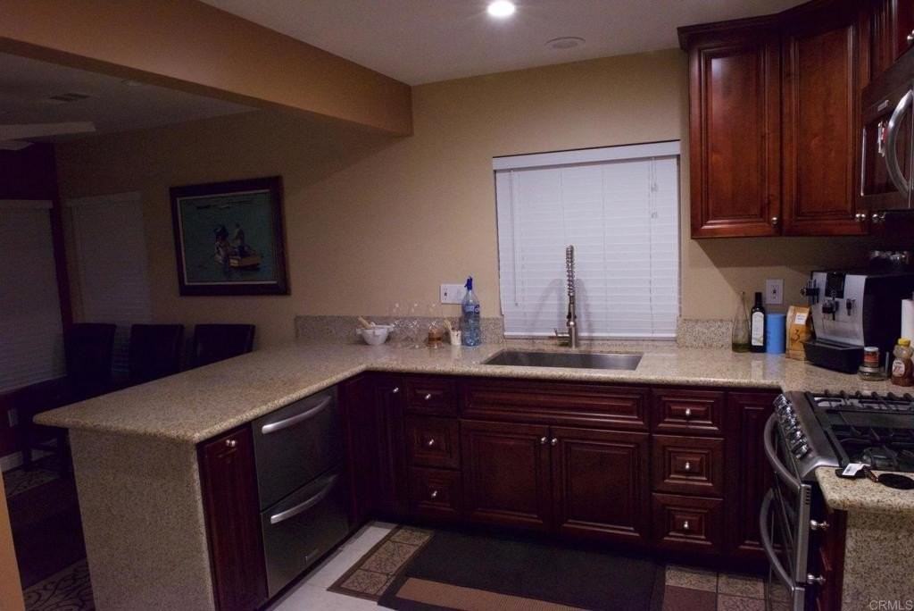 411 Windjammer Cir - Photo 4 of 21