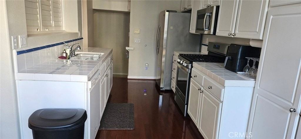 2840 Ballesteros Ln - Photo 4 of 19