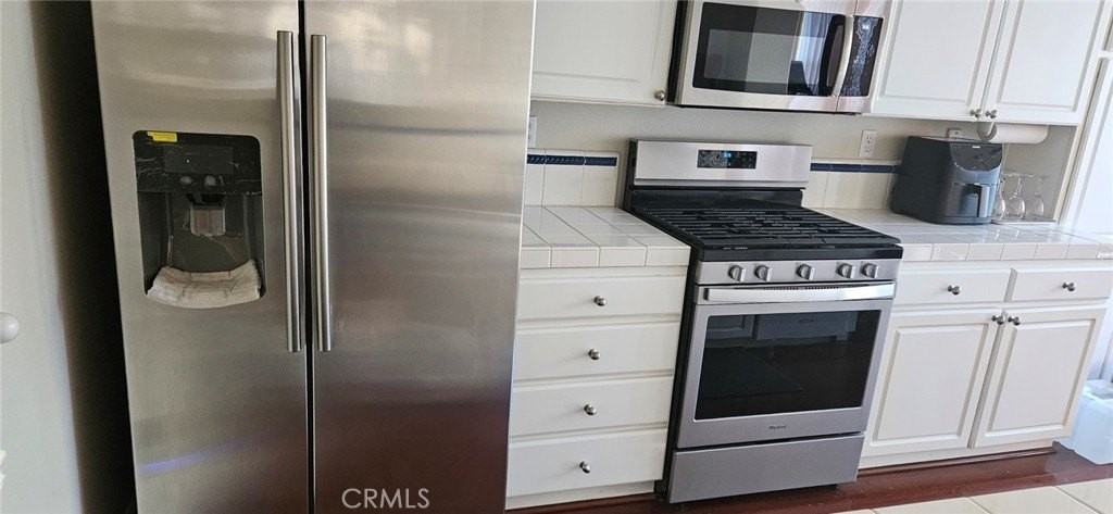 2840 Ballesteros Ln - Photo 5 of 19