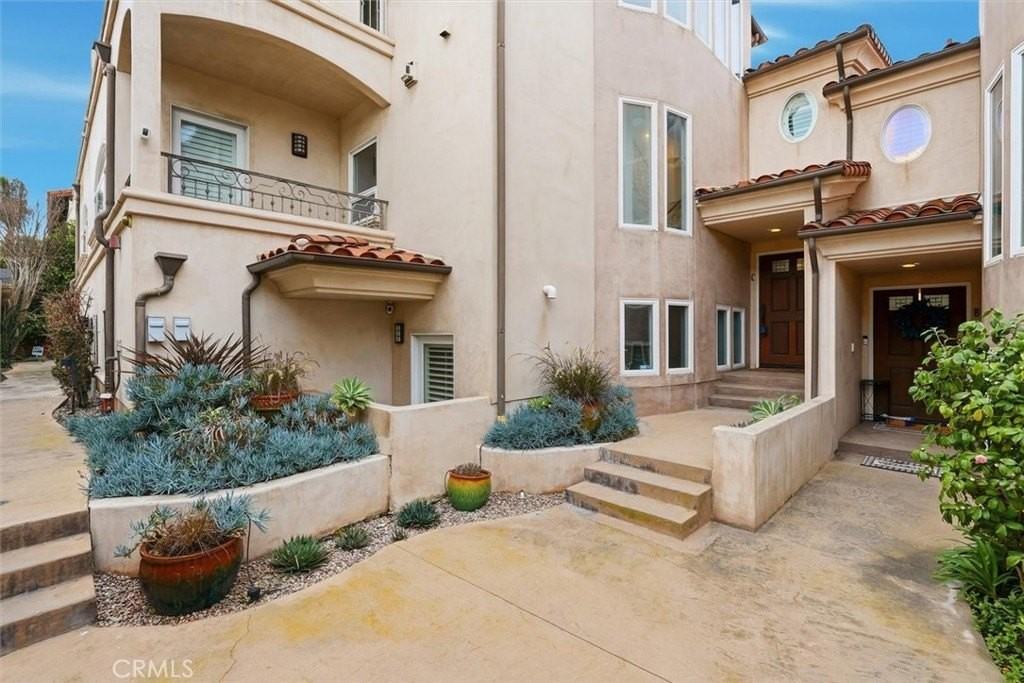 424 N Broadway #C - Photo 2 of 30