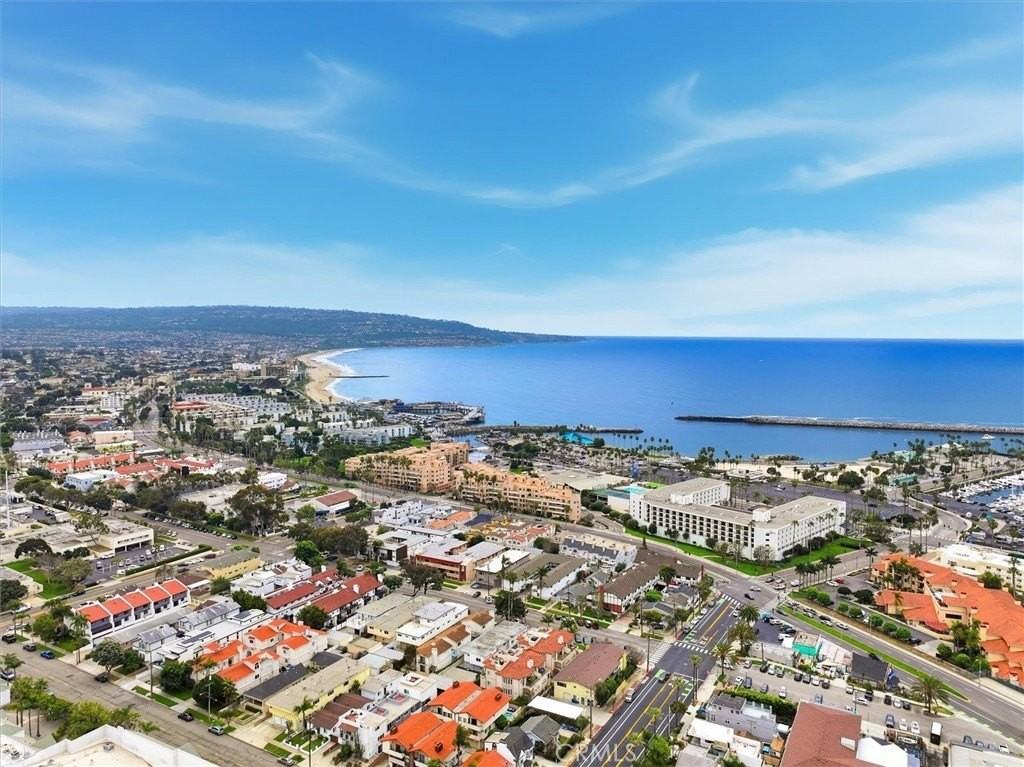 424 N Broadway #C - Photo 3 of 30