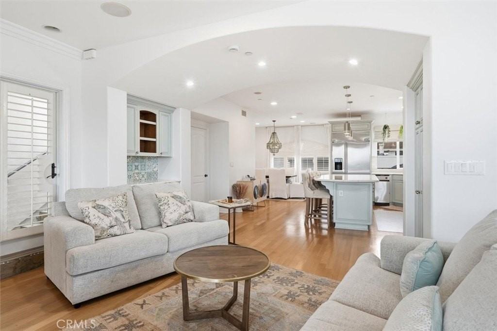 424 N Broadway #C - Photo 7 of 30