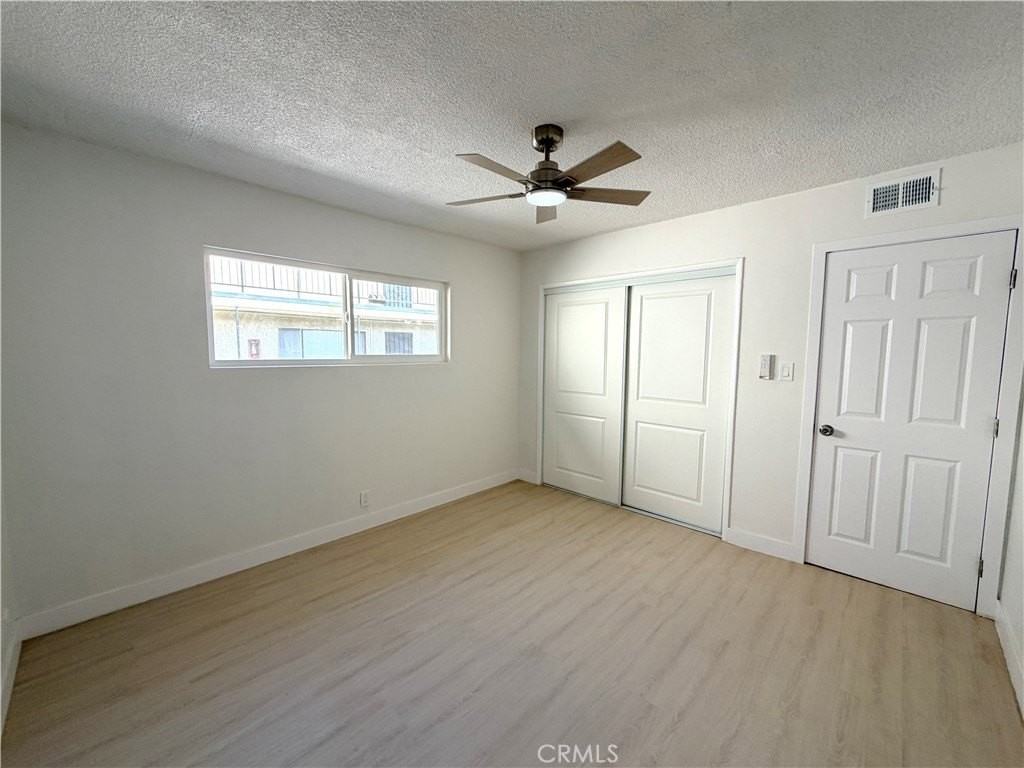 11523 Menlo Ave #D - Photo 7 of 15