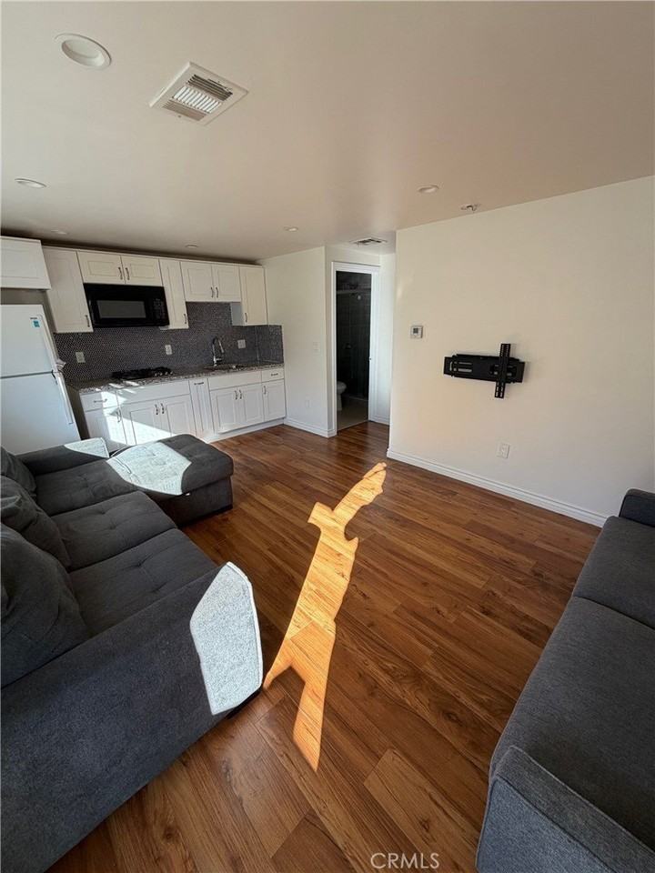 6651 Quakertown Ave - Photo 2 of 10