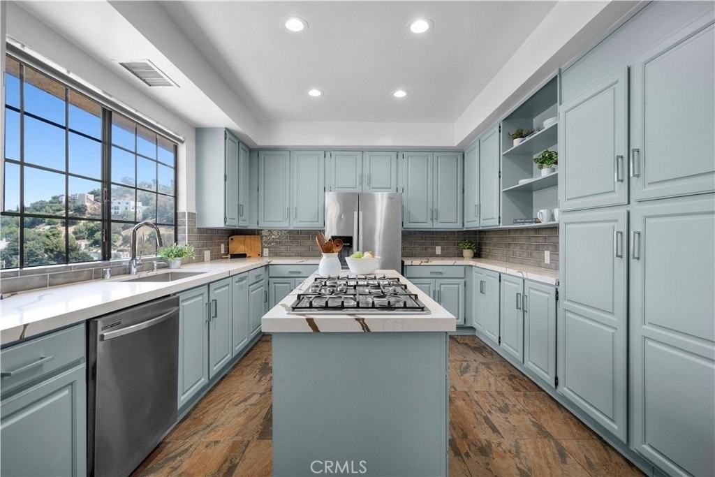 3482 Coldwater Canyon Ave - Photo 6 of 35